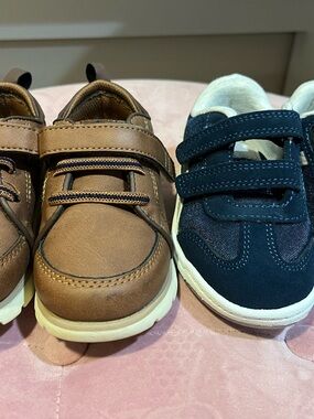 Toddler Brown Stride Rite Ethan Dress shoes and Navy Casual Velcro Sneakers